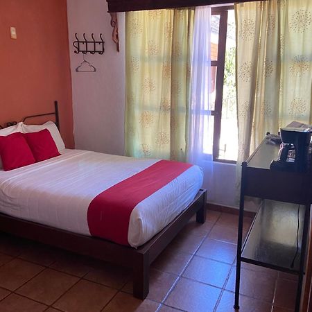 Hotel De Cervantes San Sebastian del Oeste Bilik gambar