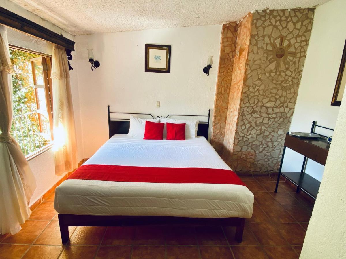Hotel De Cervantes San Sebastian del Oeste Luaran gambar